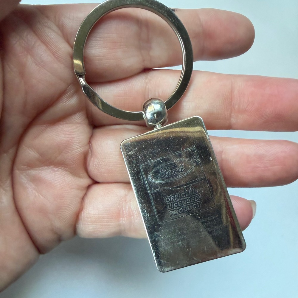 Vintage Ford Advertising Keychain Silver Tone Metal Fob Pendant Siskiyou - Picture 4 of 5